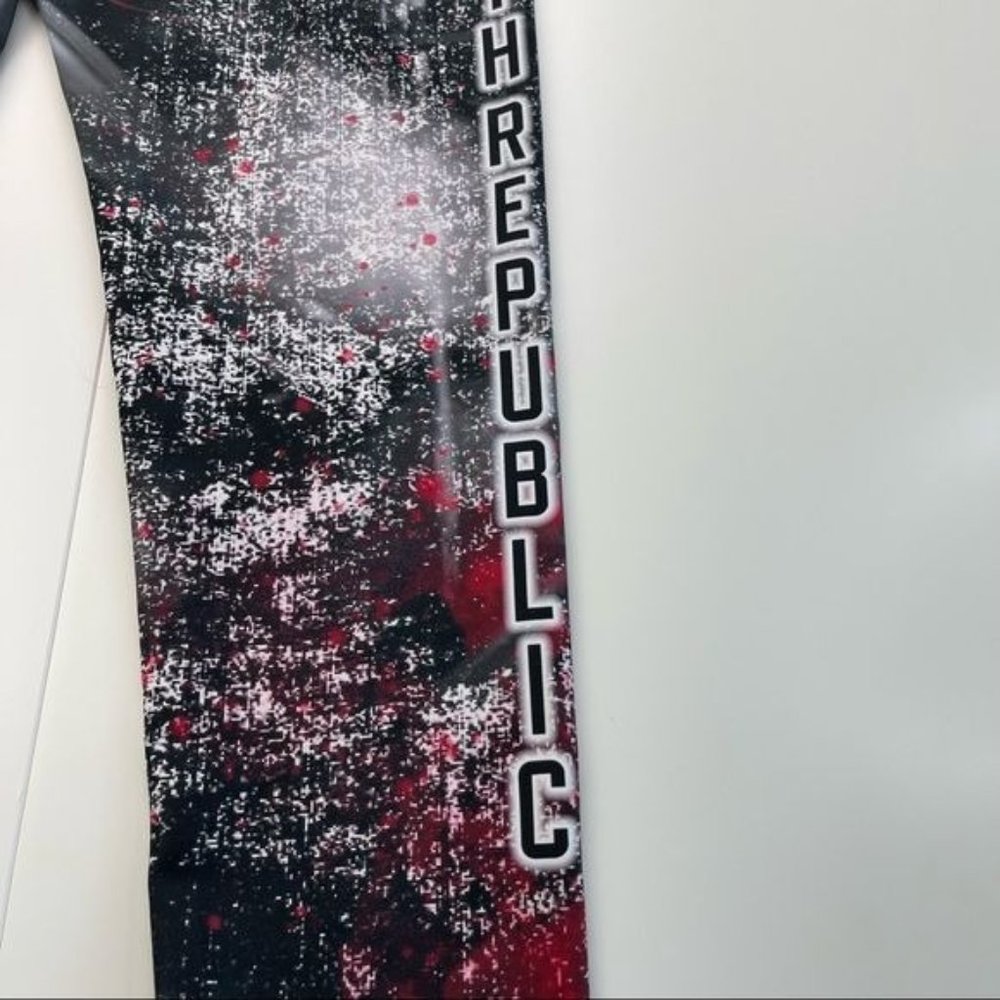 Strength Republic Gym Black/Red Spell Out Leggings size L - Picture 7 of 9